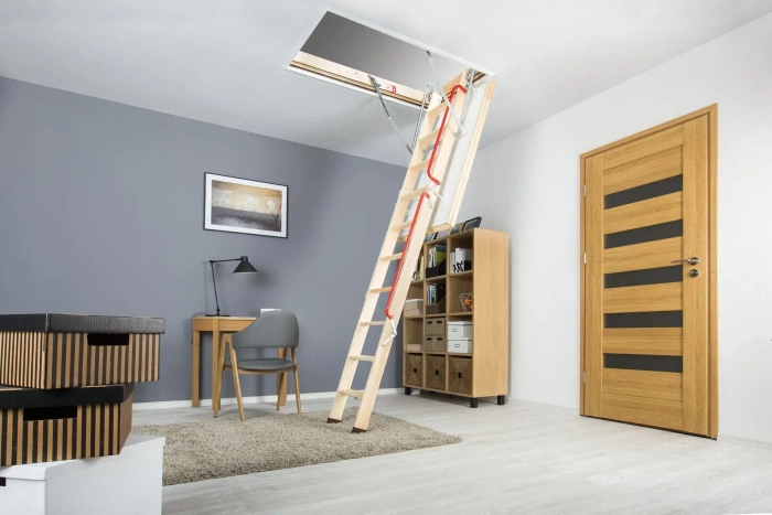 Schody strychowe Fakro LWL EXTRA 70x120/280 drewniane